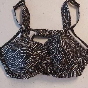 Miraclesuit Black and White Bikini Top